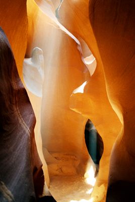0045-neg scan-128-(325)-Beautiful Reflective Light in Antelope Canyon.jpg