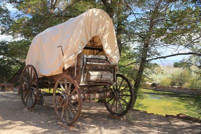 012-3B9A2154-Covered Wagon beside a pond at Pipe Spring National Monument.jpg