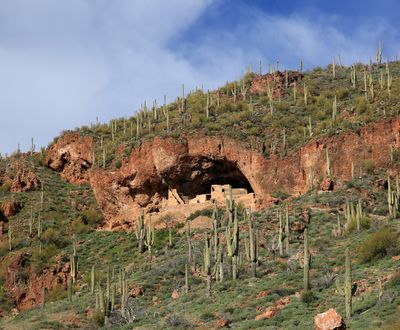 001-3B9A7545-Lower Salado-style Cliff Dwelling at Tonto National Monument.jpg