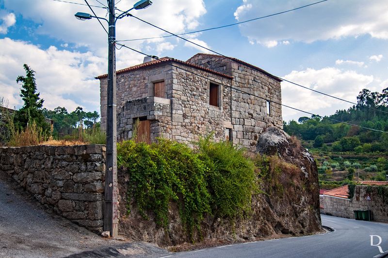 Casa do Penedo