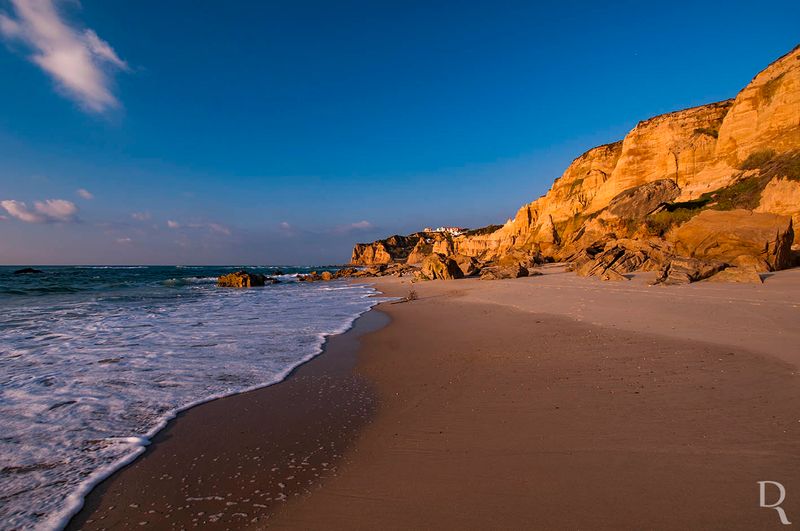 Praia do Vale Furado