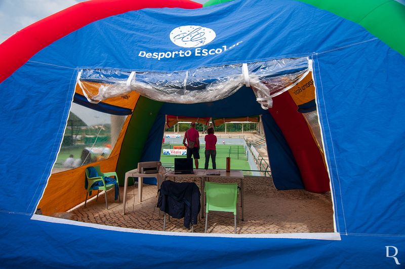 Os Courts de Tenis<br> do Complexo Desportivo