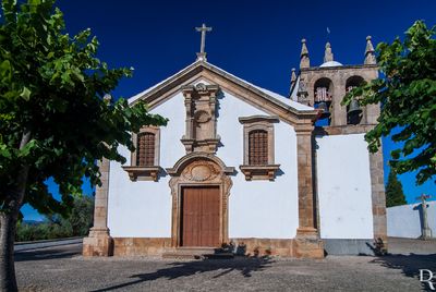 Idanha-a-Nova, Proença-a-Velha.
Igreja paroquial de características eminentemente regionais patentes, essencialmente, na fachada principal.
Proteção: Imóvel de Interesse Público.
Época de construção: Séc. 18.
Luís Castro e Paula Figueiredo (excertos), in http://www.monumentos.gov.pt/Site/APP_PagesUser/SIPA.aspx?id=4804