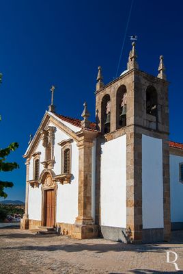 Cronologia: 1320, 23 maio - bula do Papa João XXII concedendo a D. Dinis, por três anos, para subsídio de guerra contra os mouros, a décima de todas as rendas eclesiásticas do reino, sendo a igreja taxada em 223 libras com a Capela de São Miguel de Acha, sendo a comenda da Ordem de Cristo taxada em 170 libras; integra o termo do Monsanto e o bispado da Guarda; (...)
Luís Castro e Paula Figueiredo (excertos), in http://www.monumentos.gov.pt/Site/APP_PagesUser/SIPA.aspx?id=4804