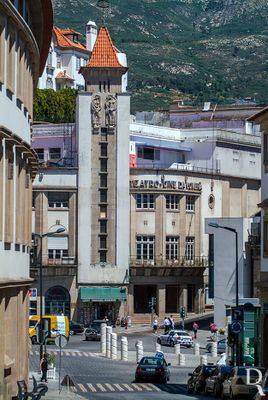 Covilhã, União das freguesias de Covilhã e Canhoso.
Teatro com lotação máxima de 1095 lugares.
Proteção: Conjunto de Interesse Público.
Época de construção: Séc. 20.
Autores: ARQUITETO: Raul Rodrigues Lima (1945-1946). ESCULTOR: Joaquim Correia (séc. 20). DESENHADOR: João Tavares (1954). FÁBRICA de TAPEÇARIA: Manufactura de Portalegre (1954).
Patrícia Costa, Filomena Bandeira e Paula Figueiredo (excertos), in http://www.monumentos.gov.pt/Site/APP_PagesUser/SIPA.aspx?id=10538