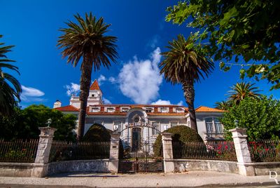 Alcobaça, São Martinho do Porto.
Hotel oitocentista.
Proteção: Imóvel de Interesse Municipal.
Época de construção: Séc. 19.
Cecília Matias e Alex Bernardo (excertos), in http://www.monumentos.gov.pt/Site/APP_PagesUser/SIPA.aspx?id=17556