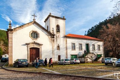  Arganil, Folques.
 
Mosteiro masculino da Ordem dos Cnegos Regrantes de Santo Agostinho.

Proteo: Imvel de Interesse Pblico.

Incio da construo: Sc. 10.

( Joo Cravo, Maria Bonina e Fernando Grilo [excertos], in http://www.monumentos.gov.pt/Site/APP_PagesUser/SIPA.aspx?id=2675 ) 