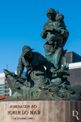Estátua do Homem do Mar por Celestino Alves 2001