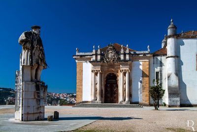D. João III e a Biblioteca Joanina