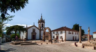  Oliveira do Hospital, Bobadela.
 
Aglomerado urbano. Cidade romana / Civitas.

Proteo: Monumento Nacional.

poca de construo: poca romana.

Joo Cravo, Horcio Bonifcio e Ana Filipe [excertos], in http://www.monumentos.gov.pt/Site/APP_PagesUser/SIPA.aspx?id=1605 