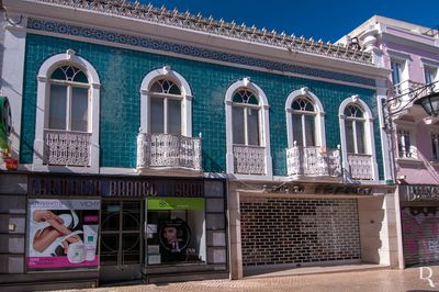 Rua Alm. Cândido dos Reis - Edifício da Farmácia Branco Lisboa