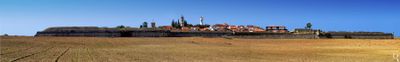  Almeida, Almeida.
 
Arquitetura militar, seiscentista e setecentista.

Proteo: Monumento Nacional.

Incio da construo: Sc. 13.

Paula No [excertos], in http://www.monumentos.gov.pt/Site/APP_PagesUser/SIPA.aspx?id=1382 