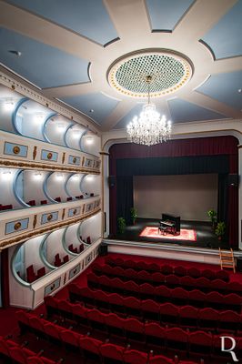 Teatro Eduardo Brazo 