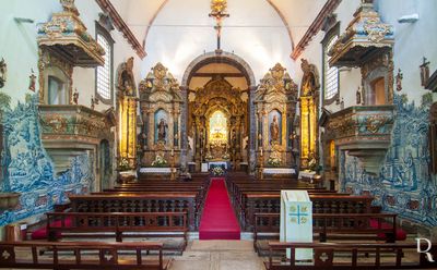 Cronologia: 1557, 1 Novembro - a Ordem Terceira de So Francisco teve incio numa das capelas do claustro da S, passando sucessivamente pela Igreja da Misericrdia e pelo Convento de So Francisco de Monte de Orgens; sc. 17 - execuo da imagem do Senhor dos Aflitos; 1635, Maio - a Irmandade instala-se no Convento de Santo Antnio de Manorim; 1639, 11 Fevereiro - desde esta data era patrono da Ordem So Roque; sc. 18 - o sirgueiro Francisco de Lemos executou 3 frontais; 1714-1715 - feitura de um bufete pelo entalhador Antnio Almeida por $400; (...) 

Joo Carvalho [excertos], in http://www.monumentos.gov.pt/Site/APP_PagesUser/SIPA.aspx?id=7065 