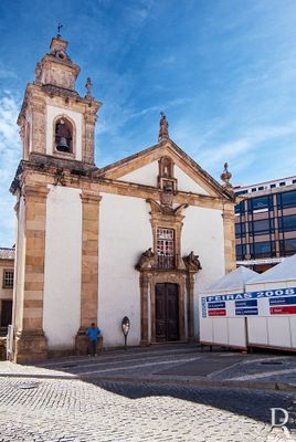 Covilhã, União das freguesias de Covilhã e Canhoso.
Igreja de misericórdia de planimetria maneirista, mas é de construção tardo-barroca.
Proteção: Imóvel de Interesse Público.
Início da construção: Séc. 17.
Margarida Conceição e Paula Noé (excertos), in http://www.monumentos.gov.pt/Site/APP_PagesUser/SIPA.aspx?id=2507