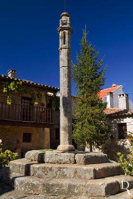  Penamacor, Unio das freguesias de Pedrgo de So Pedro e Bemposta.
 
Pelourinho seiscentista.

Proteo: Imvel de Interesse Pblico.

poca de construo: Sc. 17 (conjetural).

Margarida Conceio e Paula Figueiredo (excertos), in http://www.monumentos.gov.pt/Site/APP_PagesUser/SIPA.aspx?id=570 