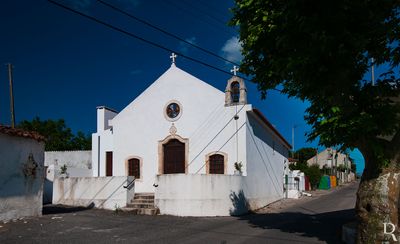  Alcobaa, Maiorga.
 
Arquitetura religiosa, barroca.

Proteo: no atribuda.

Cronologia: 1766 - construo da capela feita com esmolas do povo.

Elisabete Mendes (CMA) e Ceclia Matias (excertos), in http://www.monumentos.gov.pt/Site/APP_PagesUser/SIPA.aspx?id=30026 