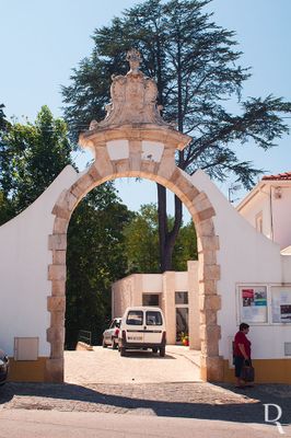 Leiria, União das freguesias de Leiria, Pousos, Barreira e Cortes.
Arquitetura residencial, setecentista.
Proteção: não atribuída.
Época de construção: Séc. 18.
Cecília Matias (excertos), in http://www.monumentos.gov.pt/Site/APP_PagesUser/SIPA.aspx?id=11240