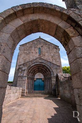 Mosteiro de So Pedro de Ferreira