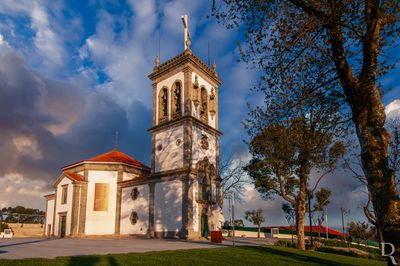  Felgueiras, Unio das freguesias de Margaride (Santa Eullia), Vrzea, Lagares, Varziela e Moure.
 
Arquitetura religiosa, oitocentista. Santurio.

Proteo: No atribuda.

Cronologia: 1719 -  destruda a Capela de So Pedro, para dar lugar ao Santurio, construdo ao longo do sc. 18 e 19.

Patrcia Costa, inhttp://www.monumentos.gov.pt/Site/APP_PagesUser/SIPA.aspx?id=22793 