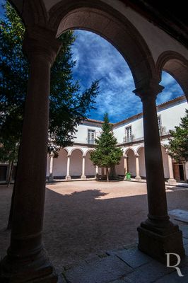 Claustro do Convento de Travanca 