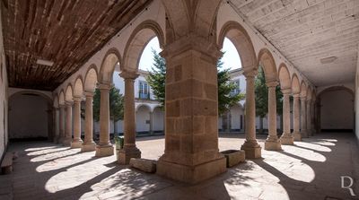 Claustro do Convento de Travanca