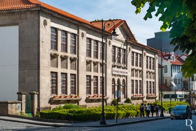 Escola de Tecnologia e Gesto