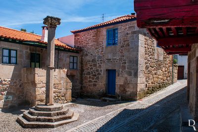   Tarouca, Unio das freguesias de Gouvies e Ucanha.
 
Pelourinho seiscentista.

Proteo: Imvel de Interesse Pblico.

poca de construo: Sc. 17 (conjetural).

Madeira Portugal, Joo Carvalho e Margarida Tavares [excertos], in http://www.monumentos.gov.pt/Site/APP_PagesUser/SIPA.aspx?id=2580 