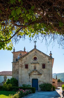  (...)  1978, Julho - despacho de classificao; 1996 - mosteiro e quinta foram adquiridos pela actual proprietrio; 1997 - constituda a Sociedade Prestamat - Explorao Turstica, SA e a Mordant e Convento que gere a explorao da vinha;   (...)

Madeira Portugal e Joo Carvalho [excertos], in http://www.monumentos.gov.pt/Site/APP_PagesUser/SIPA.aspx?id=7067 