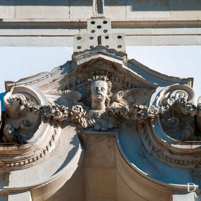  (...) 1816 / 1837 - sofreu algumas reformas; 1992, 01 junho - o imvel  afeto ao Instituto Portugus do Patrimnio Arquitetnico, pelo Decreto-lei 106F/92, DR, 1. srie A, n. 126; 2001 - abertura do concurso pblico para obras de conservao e valorizao, publicado no DR n 99, III Srie, 28/04.

Margarida Alada e Carlos Ruo [excertos], in http://www.monumentos.gov.pt/Site/APP_PagesUser/SIPA.aspx?id=1038 