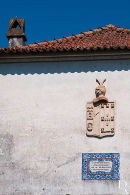 Casa Brasonada na R. Cabedo e Lencastre