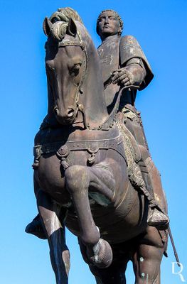 Estátua de D. Nuno Álvares Pereira