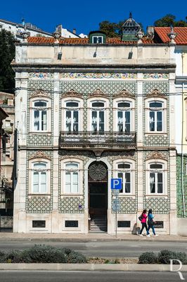 Avenida Emídio Navarro, 65