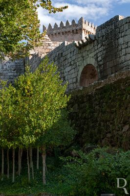 Castelo de Melgao e muralha