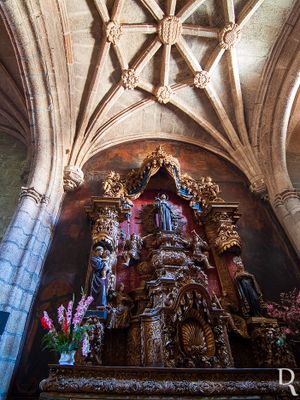 (...) 17 junho - inicia-se o inventário dos bens, na presença de Frei Francisco da Conceição Santa Ana, presidente in capite do convento de São Francisco; 20 junho - entrega dos bens ao depositário José Nunes Jacinto, da vila da Covilhã; 18 outubro - inicia-se a venda de objetos provenientes do convento, em hasta pública, onde se integravam têxteis, objetos da cozinha em ferro, cobre, latão e barro, mobiliário e quatro pipas; 18 novembro - os vasos sagrados, imagens e paramentaria não seriam vendidas, pois foram entregues à competente autoridade eclesiástica; 1835 (?) - o convento pertence a José Mendes Veiga, que aí introduziu os primeiros mecanismos de fiação e cardação a energia animal; 1838, 14 novembro - obras no futuro quartel de São Francisco, despendendo a Câmara 120$000; 1839 - o edifício do convento sofre um incêndio; 1840, 01 agosto - o Batalhão 13 da Infantaria está instalado no local; (...)
Paula Figueiredo (excertos), in http://www.monumentos.gov.pt/Site/APP_PagesUser/SIPA.aspx?id=4842