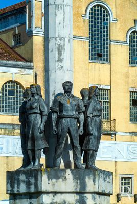 Monumento ao Emigrante