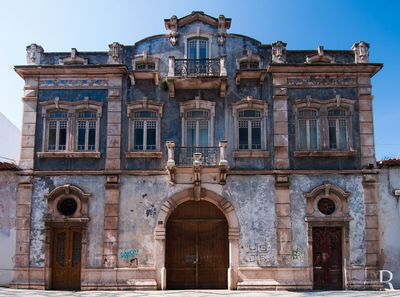 Edifício na Rua Miguel Bombarda, 53