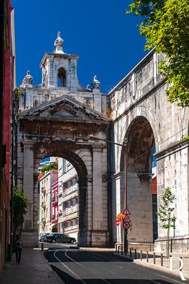 O Grande Arco das Amoreiras