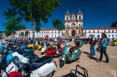 Alcobaça às Vespas