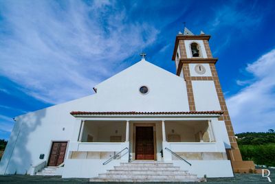 Igreja Paroquial de Carvalhal Benfeito