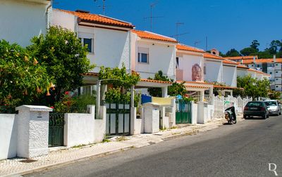  Caldas da Rainha, Unio das freguesias de Tornada e Salir do Porto.
 
Conjunto arquitetnico residencial unifamiliar.

Proteo: no atribuda.

poca de construo: Sc. 20.

Teresa Ferreira e Anouk Costa (excertos), in http://www.monumentos.gov.pt/Site/APP_PagesUser/SIPA.aspx?id=29209 
