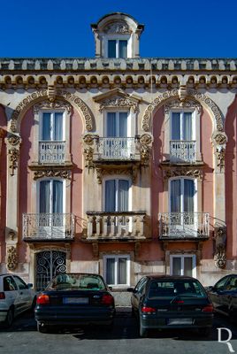 Edifcio no Largo Cons. Jos Filipe
