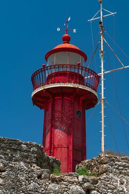 (...)  1808, 27 de Junho - foi retomado aos franceses, sob o comando do sargento de artilharia, Bernardo Antnio Zagalo; 1822 - inspeo pelo coronel Lus Gomes de Carvalho do Nacional e Real Corpo de Engenheiros, que faz referncia  necessidade de reparao Precisa-se levantar os 3 merloens da Bateria, fazerem-se as 8 plataformas da mesma, concertar-se o telhado, paredes, portas e janellas da caza arruinada proxima ao Forte, e fazerem-se as tarimbas; (...)

Joo Cravo, Horcio Bonifcio e Margarida Silva [excertos], in http://www.monumentos.gov.pt/Site/APP_PagesUser/SIPA.aspx?id=2711 