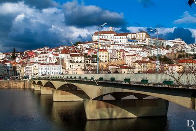  Coimbra, Unio das freguesias de Santa Clara e Castelo Viegas.
 
Arquitetura de comunicaes e transportes do sc. 20.

Proteo: no atribuda.

poca de construo: Sc. 20.

Ceclia Matias [excertos], in http://www.monumentos.gov.pt/Site/APP_PagesUser/SIPA.aspx?id=22431 
