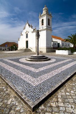 Alcobaça, Alfeizerão
Arquitetura religiosa, setecentista.
Proteção: não atribuída.
Época de construção: Séc. 15.
Sónia Vazão (excertos), in http://www.monumentos.gov.pt/Site/APP_PagesUser/SIPA.aspx?id=22875