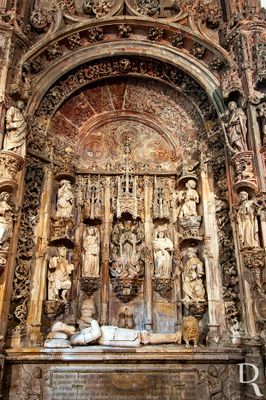Túmulo de D. Afonso Henriques na Igreja de Santa Cruz