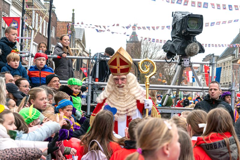 Landelijke intocht Sint Nicolaas in Vianen