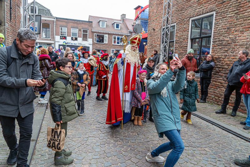 Landelijke intocht Sint Nicolaas in Vianen