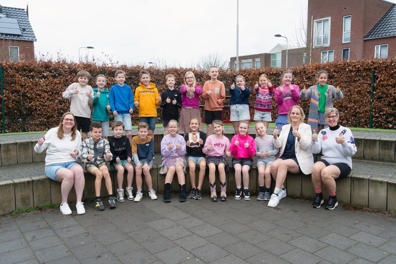 CBS Julianaschool in korte broek voor KiKa