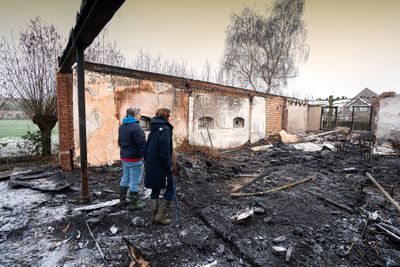 Brand verwoest boerderij in Nieuwland